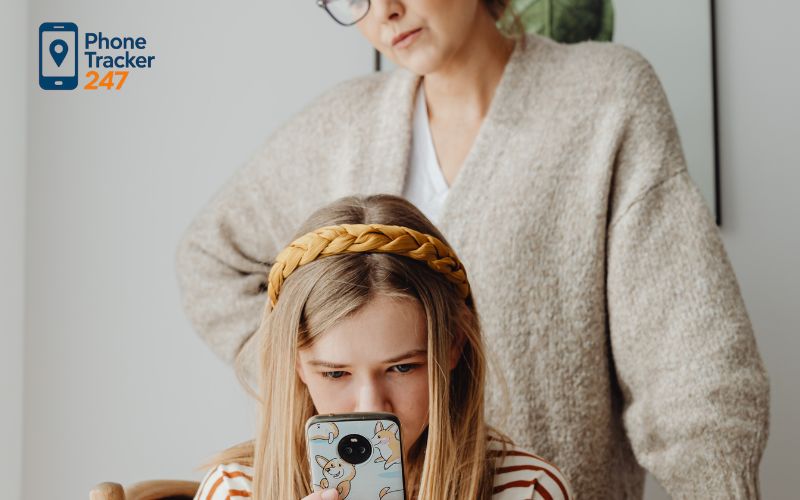 Early Warning Signs of Cyberbullying on Social Media